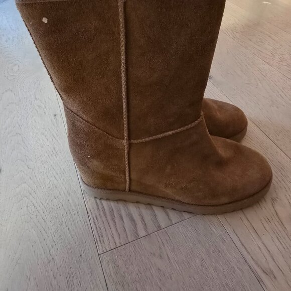 UGG classic femme short boot - Picture 3 of 5